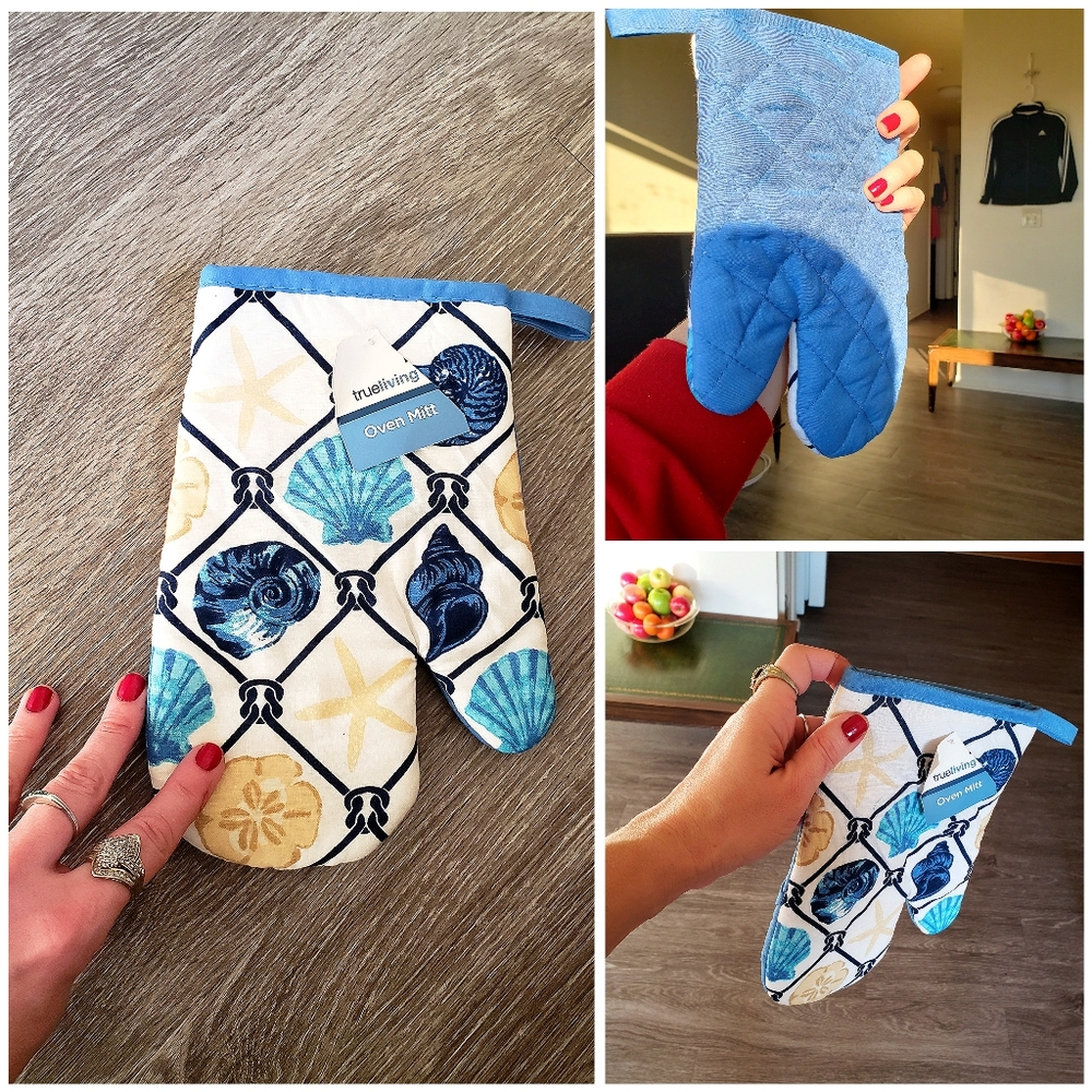 NWT seashore seashells oven mitt